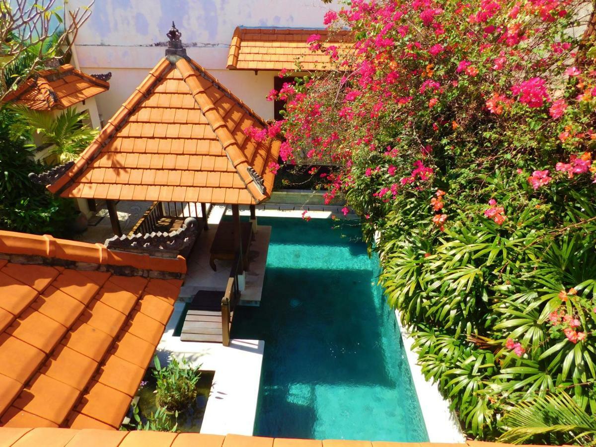 Villa Heliconia Seminyak  Luaran gambar