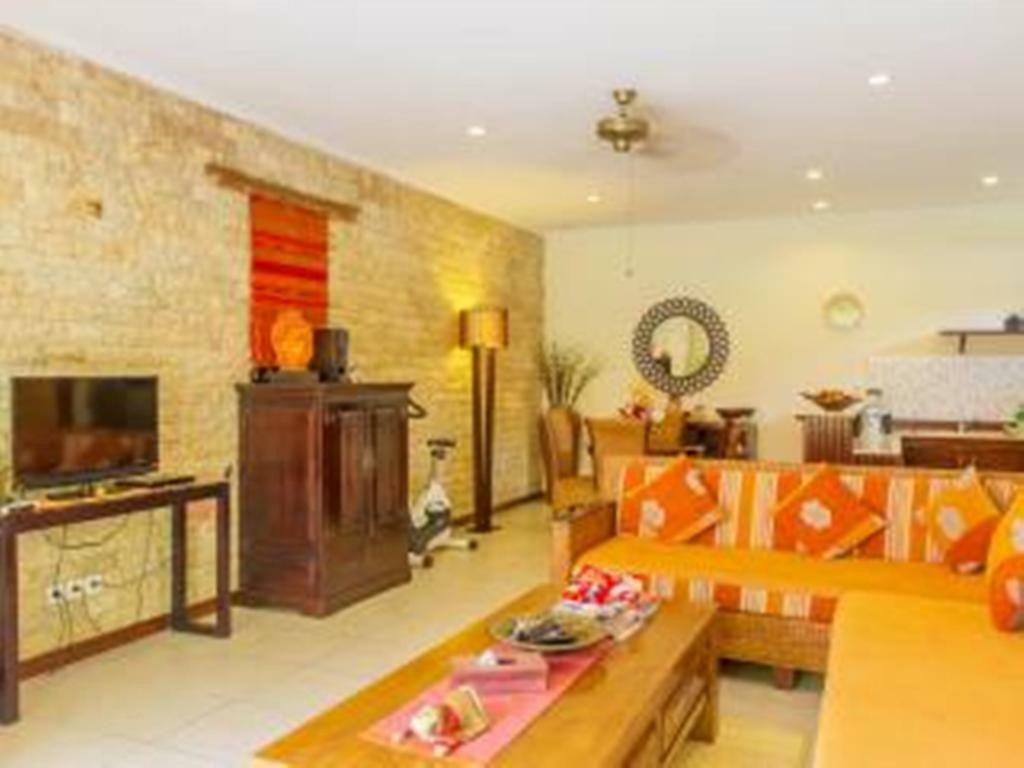 Villa Heliconia Seminyak  Luaran gambar